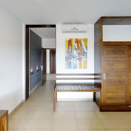 Amagi Aria Airport Transit Hotel Негомбо Номер фото