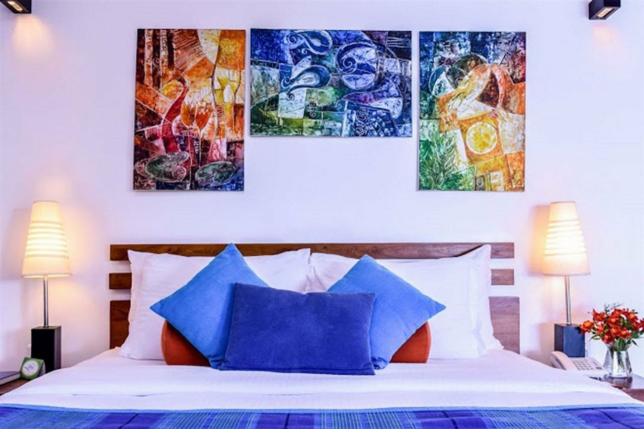 Amagi Aria Airport Transit Hotel Негомбо Экстерьер фото